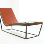 chaise longue